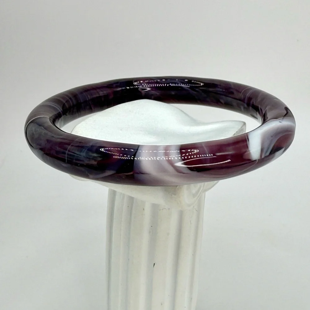 Vintage Chinese Glass Bangle – Black, Purple & White Swirl – Size 7.5